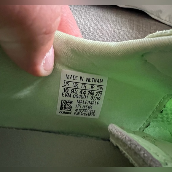 Adidas Ozweego Sneakers - Picture 8 of 8